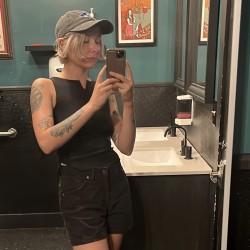 https://www.instagram.com/elaine__etc